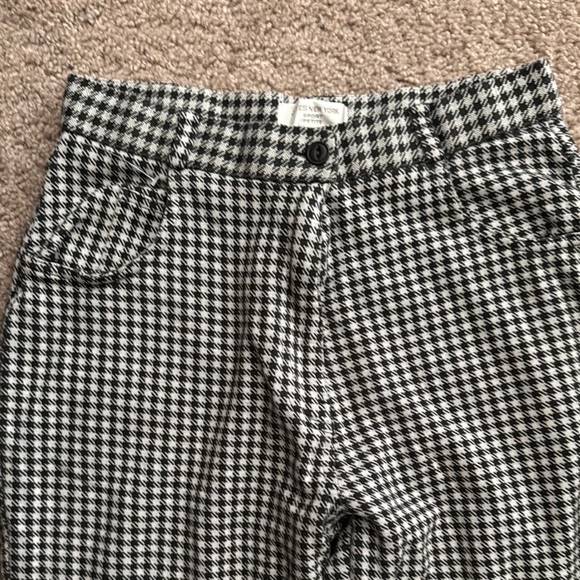 Jones New York Women's Black and White Gingham Chinos - Picture 3 of 4